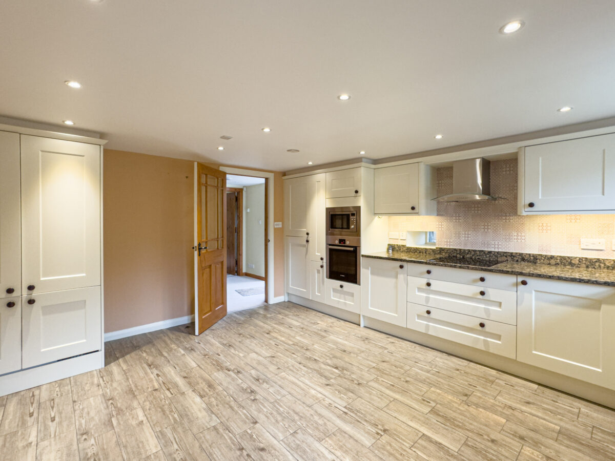 Osgoodby, Osgoodby Hall, YO7