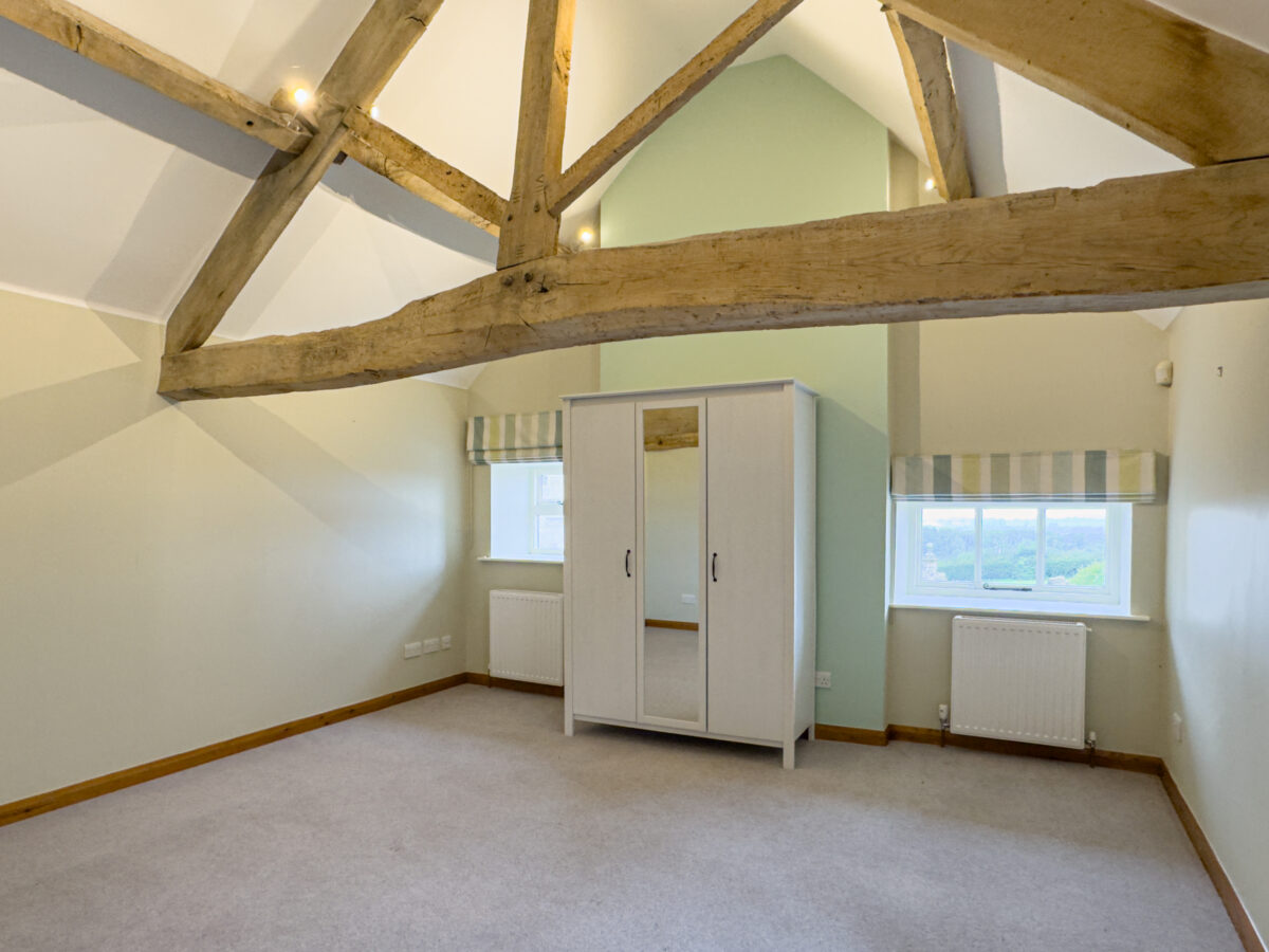 Osgoodby, Osgoodby Hall, YO7