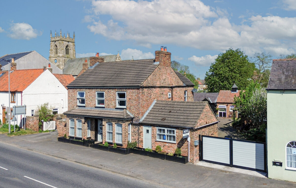 Orchard House and The Stables - Long Street, Topcliffe, YO7