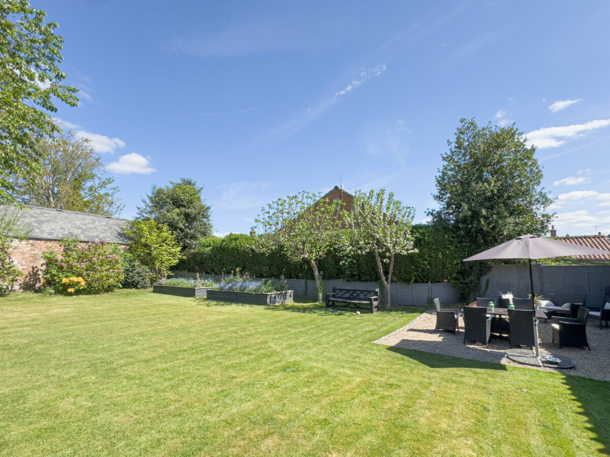 Orchard House and The Stables - Long Street, Topcliffe, YO7