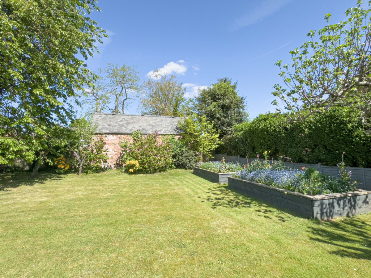 Orchard House and The Stables - Long Street, Topcliffe, YO7