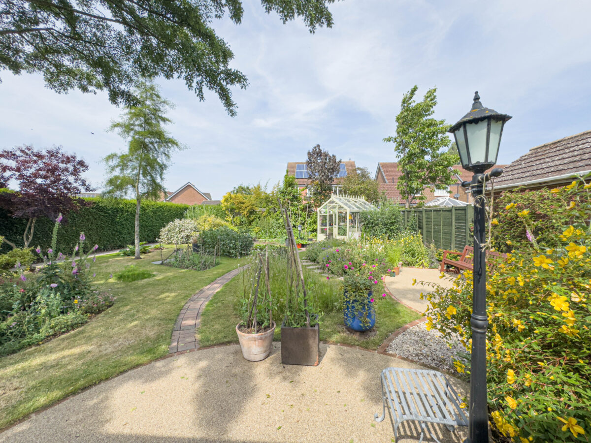 Topcliffe Road, Sowerby, YO7
