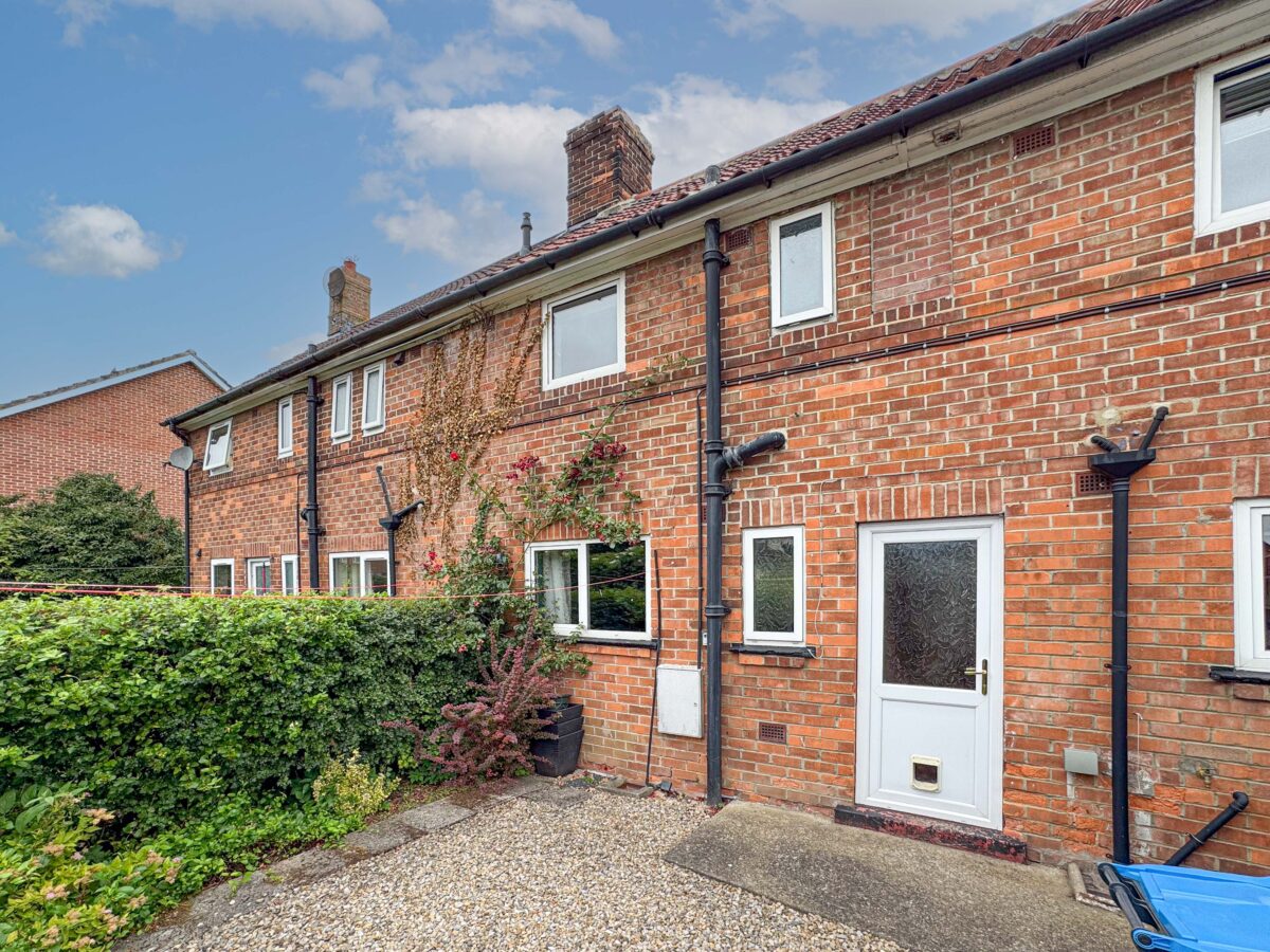 East Lea, Topcliffe, YO7
