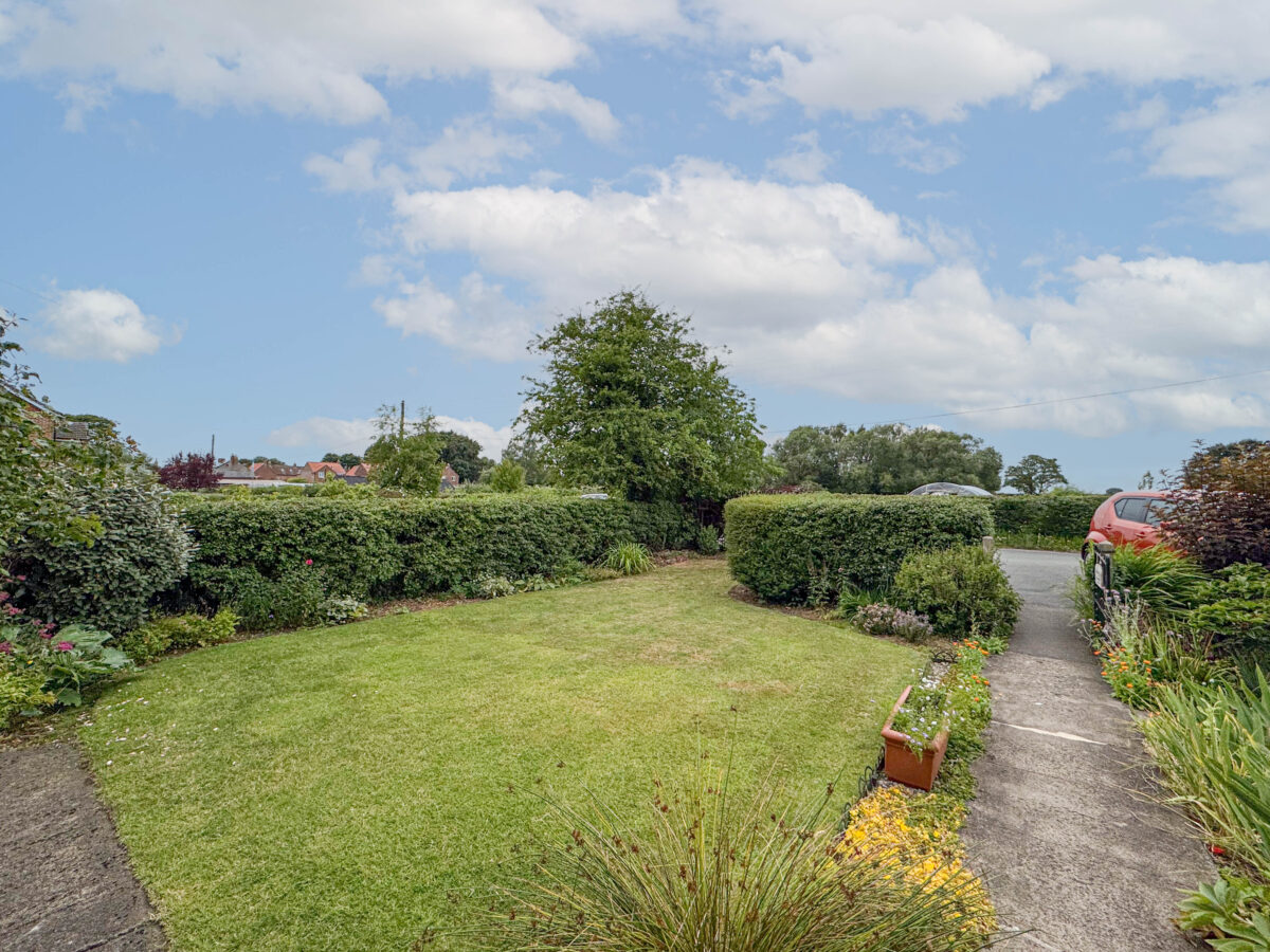 East Lea, Topcliffe, YO7