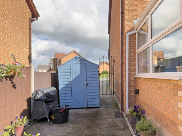 Watersedge, Frodsham, WA6