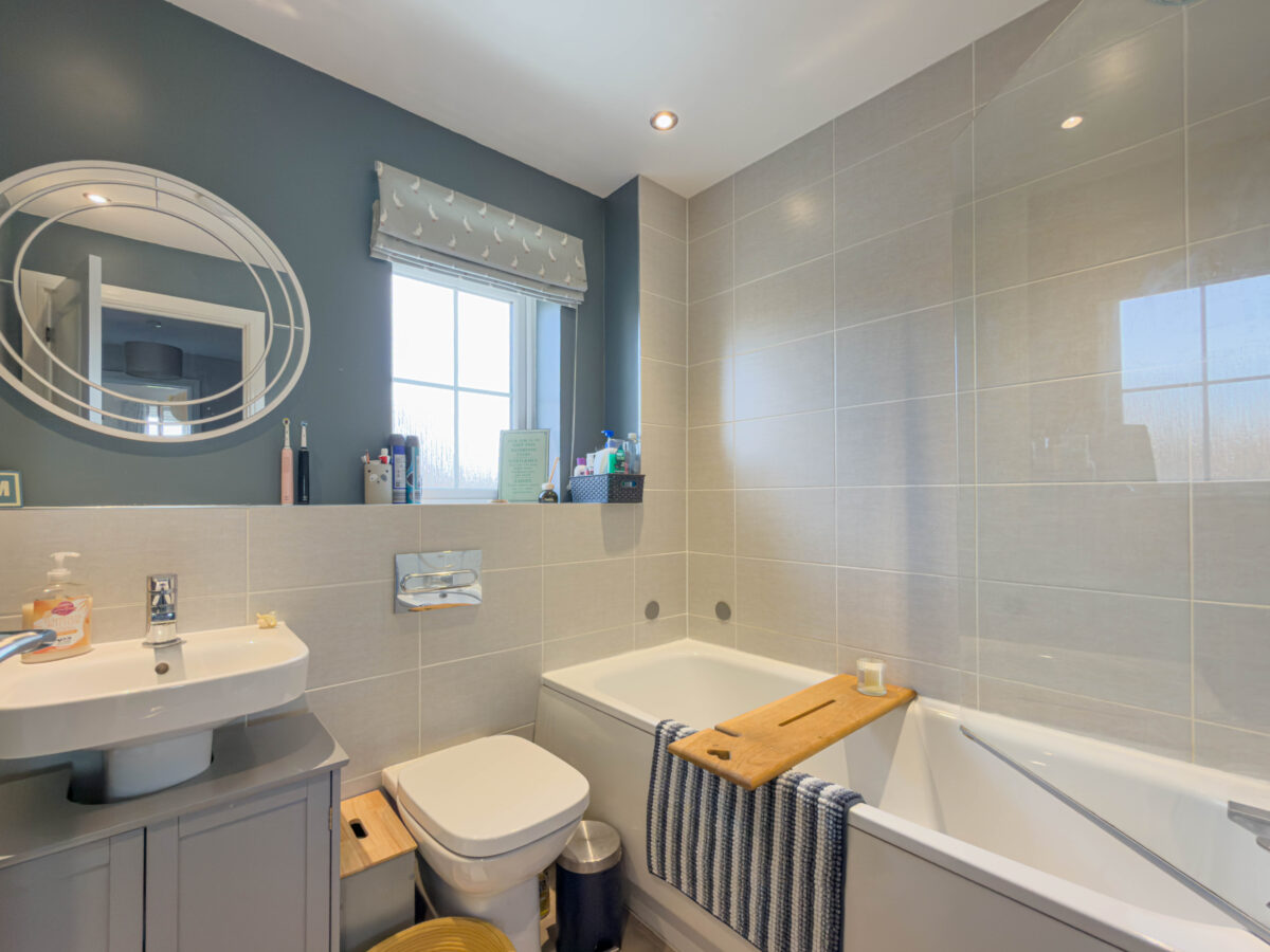 Olivette Crescent, Thirsk, YO7