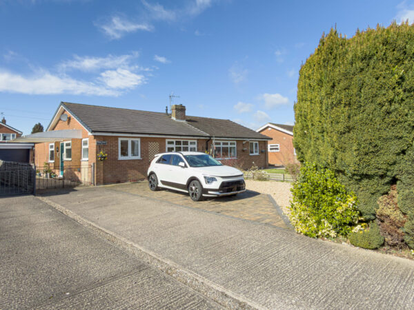 Thirlmere Close, Carlton Miniott, YO7