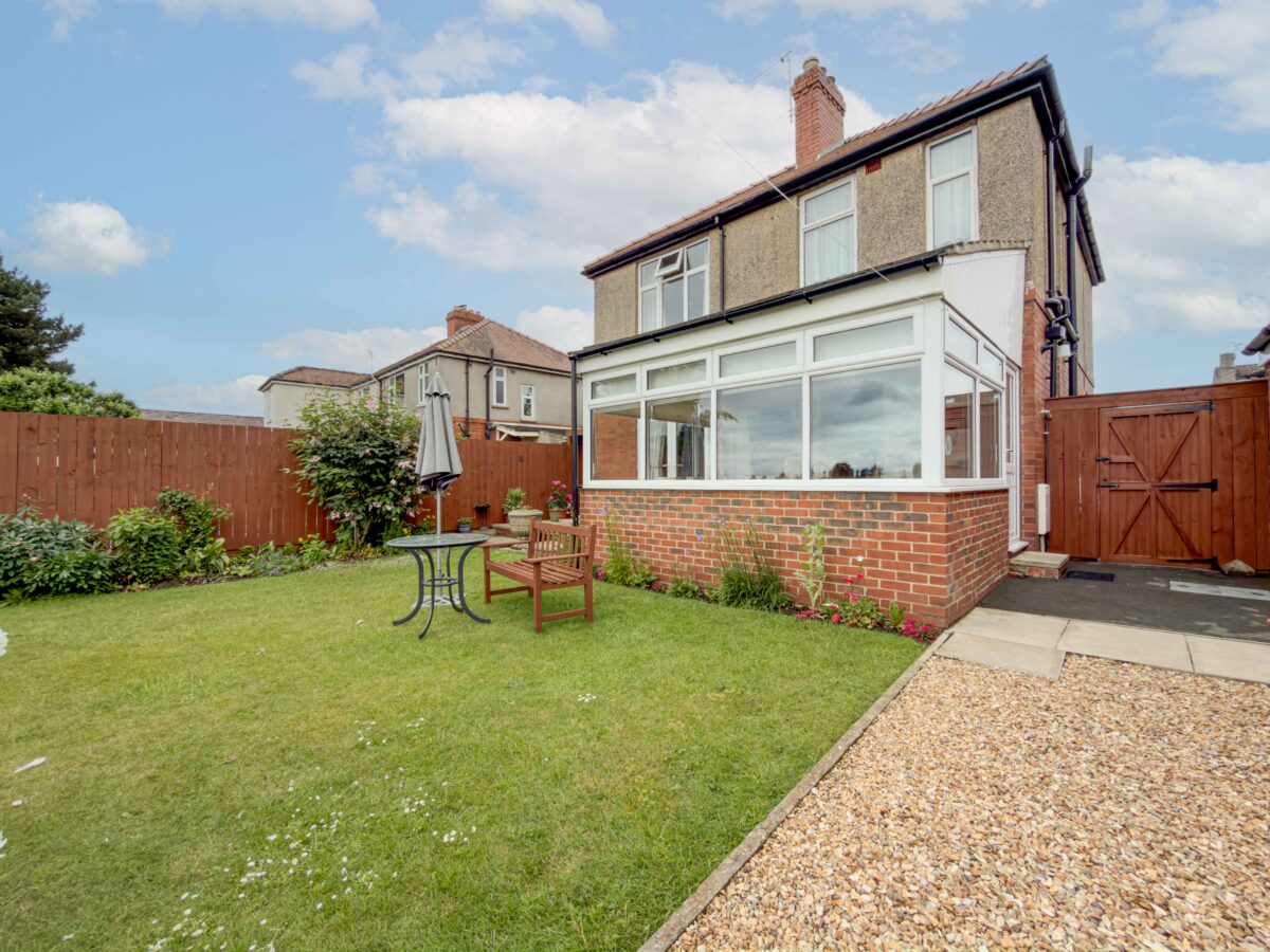 Topcliffe Road, Sowerby, YO7