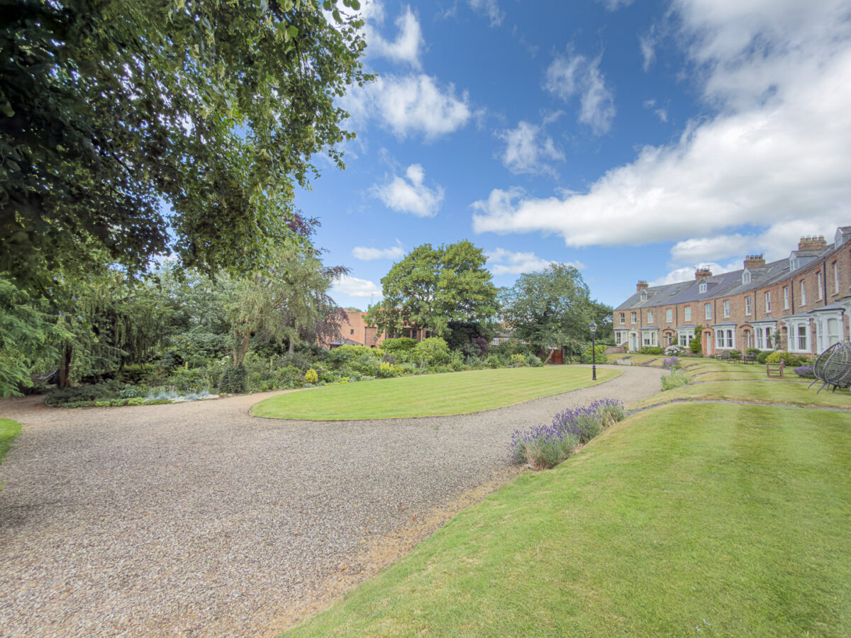 The Crescent, Thirsk, YO7